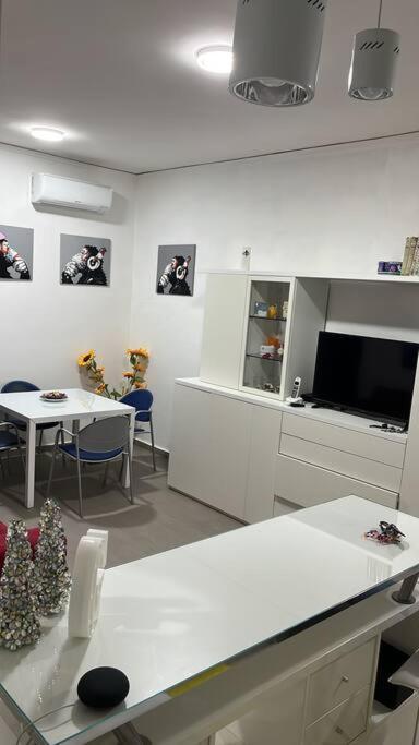 Napoli, Casa Di Jo Al Vomero Apartment *